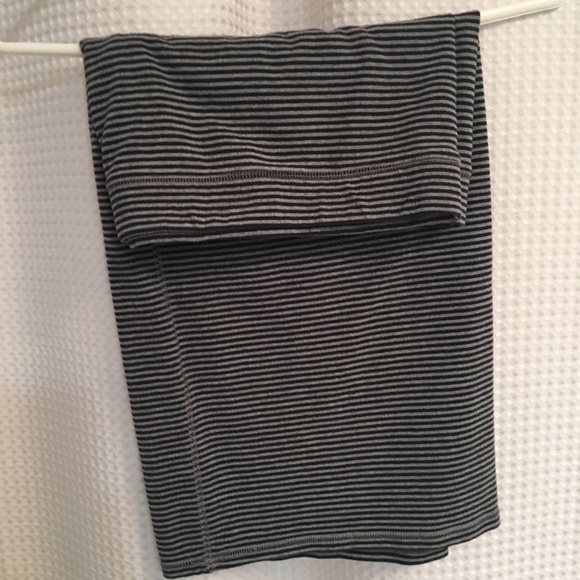 Old Navy Bundle of Pencil Minis - 4 Skirts! - Picture 5 of 6